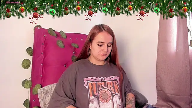 Snapshot of evy_orange1 chatting on 12-23-24, 06:27 evy orange1 online show from 12-23-24, 06:27