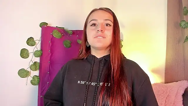 Snapshot of evy_orange1 chatting on 01-19-25, 03:08 evy orange1 online show from 01-19-25, 03:08