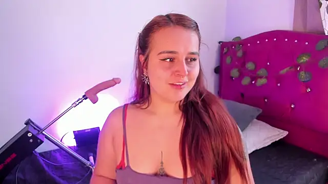 Snapshot of evy_orange1 chatting on 01-24-25, 06:14 evy orange1 online show from 01-24-25, 06:14