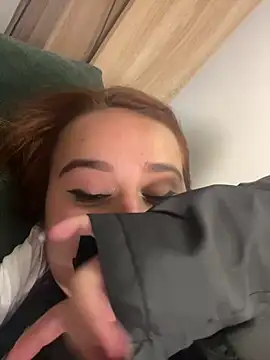 Snapshot of evy_orange1 chatting on 03-14-25, 03:48 evy orange1 online show from 03-14-25, 03:48