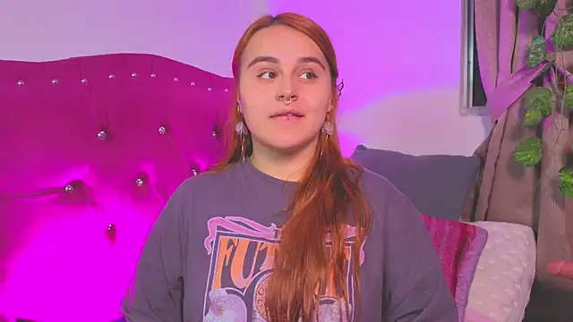 Snapshot of evy_orange1 chatting on 09-25-25, 12:47 evy orange1 online show from 09-25-25, 12:47