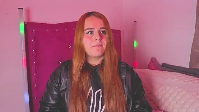 Snapshot of evy_orange1 chatting on 10-04-25, 01:14 evy orange1 online show from 10-04-25, 01:14