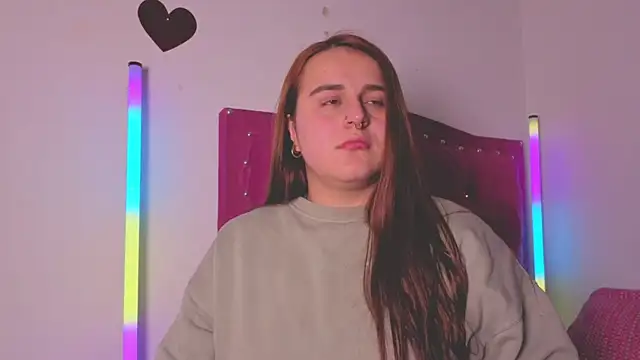 Snapshot of evy_orange1 chatting on 10-21-25, 12:55 evy orange1 online show from 10-21-25, 12:55