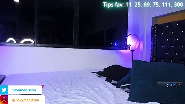 MADISSONLOVE  online show from 01-11-26, 03:00