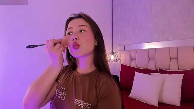 Roxie-Summers11 online show from 03-01-25, 07:37