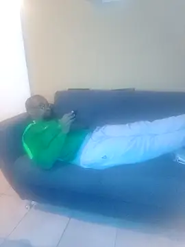 Snapshot of Sgeme325is chatting on 11-20-25, 09:14 Sgeme325is online show from 11-20-25, 09:14