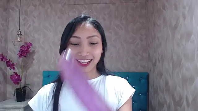 MadelineDoll online show from 01-21-25, 04:16