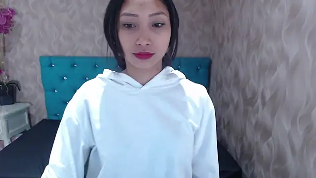 MadelineDoll online show from 01-30-25, 01:10