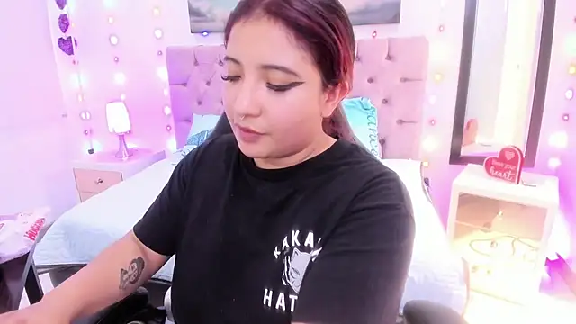 Emma monserrat online show from 01-19-25, 03:53