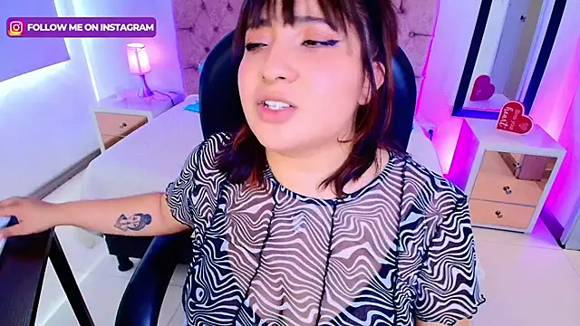 Emma monserrat online show from 11-07-25, 07:47