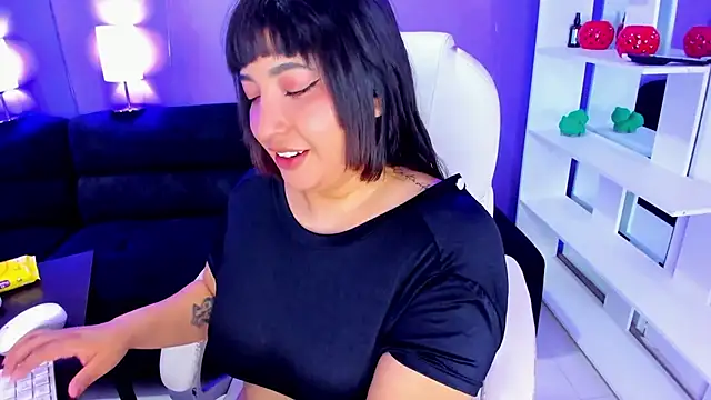 Emma monserrat online show from 04-30-26, 11:16