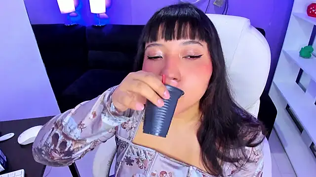 Emma monserrat online show from 05-07-26, 11:15