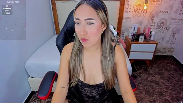CAMILAGRAY online show from 05-15-26, 07:21