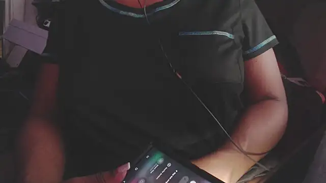 TheMoniqueMiles online show from 07-12-26, 10:06