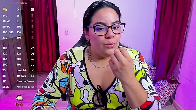 Sharon hils online show from 12-26-24, 04:04