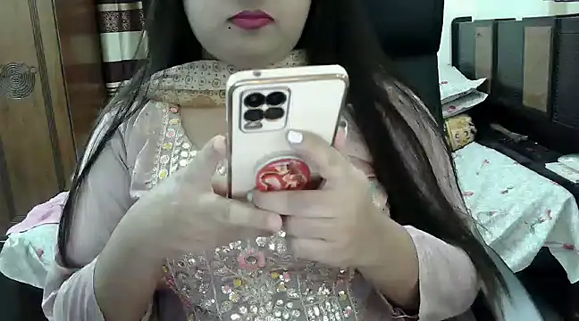 SweetGirlRani143 online show from 01-01-25, 04:50