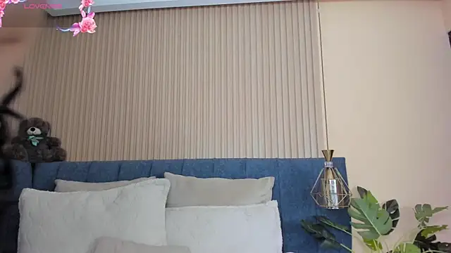 kathecute   online show from 10-19-25, 01:39