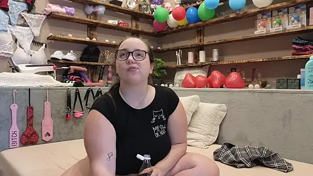 Kimberly-Caprice online show from 03-17-25, 11:21