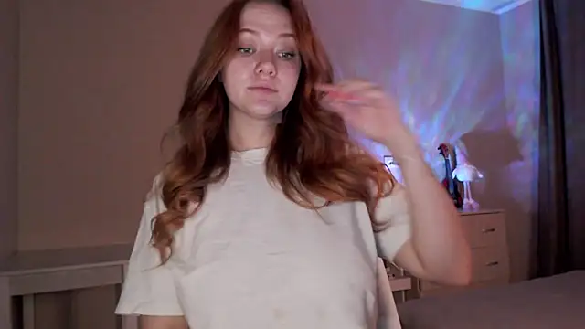 Snapshot of SarahSweetie chatting on 12-25-24, 03:38 SarahSweetie online show from 12-25-24, 03:38