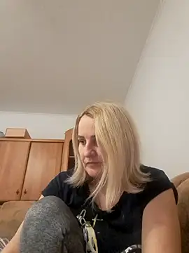 Malichkaanna30 online show from 12-18-24, 03:33