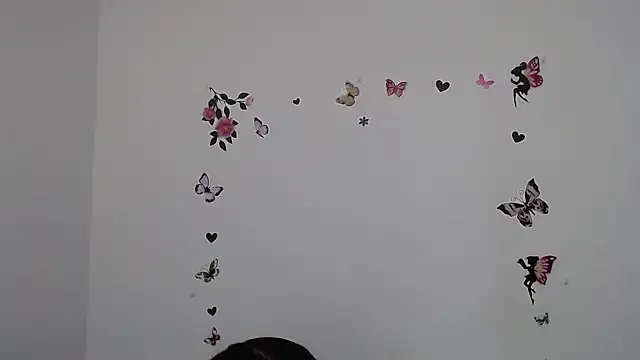 Snapshot of dulcenia_rose chatting on 09-30-25, 02:00 dulcenia rose online show from 09-30-25, 02:00