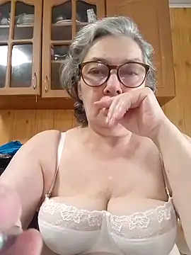 Snapshot of IrinaSweet54 chatting on 06-27-26, 09:58 IrinaSweet54 online show from 06-27-26, 09:58