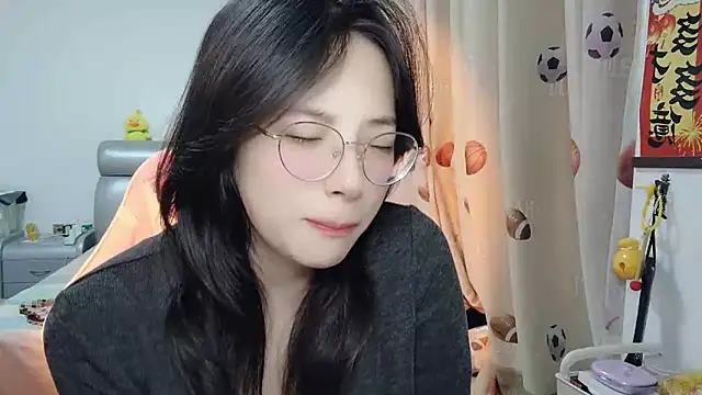 ooo   mimi online show from 02-19-25, 02:12