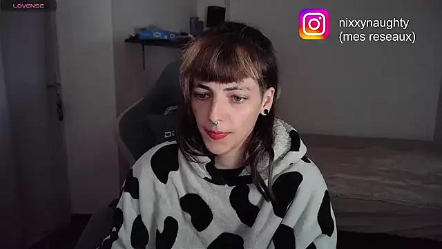 Nixxy naughty online show from 02-04-25, 08:28