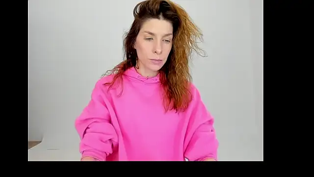 Snapshot of YourSuperModel chatting on 04-04-26, 11:51 YourSuperModel online show from 04-04-26, 11:51