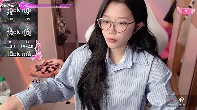 Snapshot of xiSSts chatting on 03-21-25, 12:40 xiSSts online show from 03-21-25, 12:40