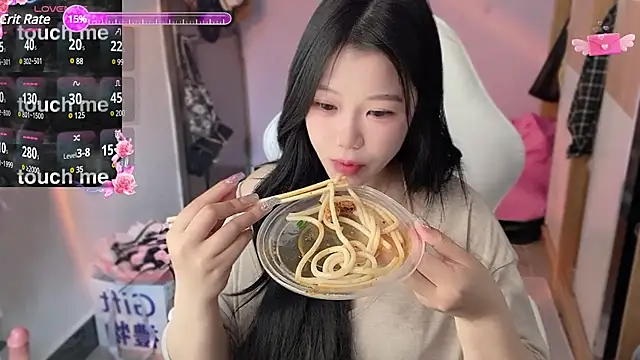 Snapshot of xiSSts chatting on 03-23-25, 12:58 xiSSts online show from 03-23-25, 12:58