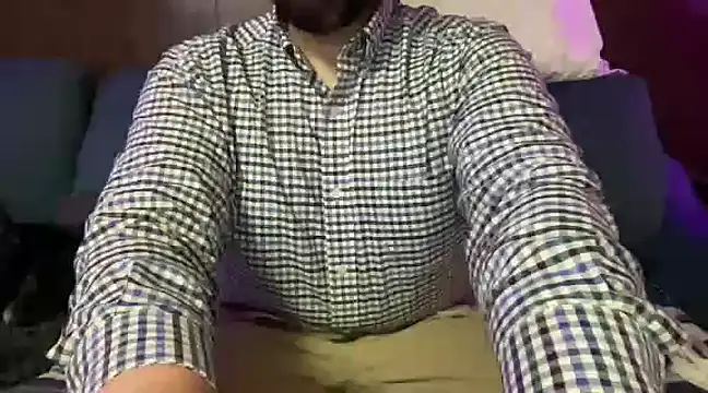 Snapshot of ThongerBBro chatting on 03-07-25, 05:17 ThongerBBro online show from 03-07-25, 05:17