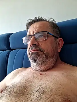 axecoman60 online show from 06-09-26, 05:52