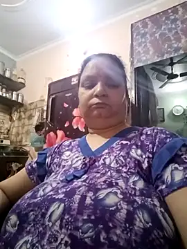 Snapshot of Kavya_kapoor chatting on 04-22-26, 04:59 Kavya kapoor online show from 04-22-26, 04:59