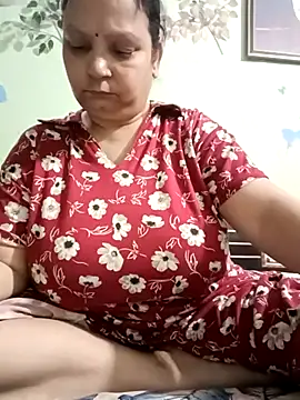 Snapshot of Kavya_kapoor chatting on 05-02-26, 04:56 Kavya kapoor online show from 05-02-26, 04:56