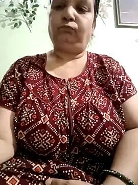 Snapshot of Kavya_kapoor chatting on 05-09-26, 04:56 Kavya kapoor online show from 05-09-26, 04:56