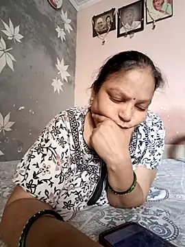 Kavya kapoor online show from 06-24-26, 04:33