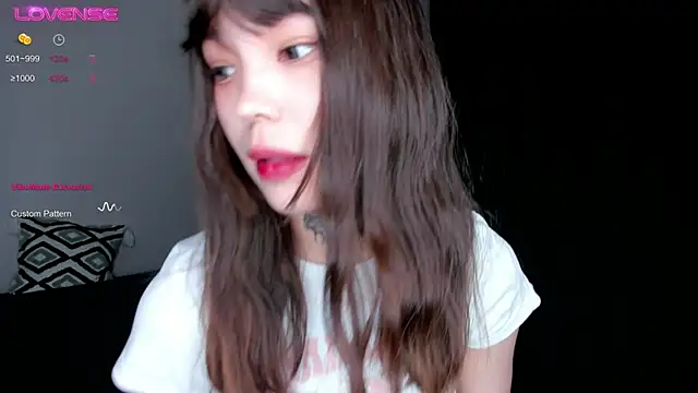 Dark Ester online show from 11-17-25, 10:54