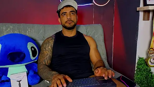 Snapshot of ERIC_HARRISON chatting on 03-20-26, 02:49 ERIC HARRISON online show from 03-20-26, 02:49