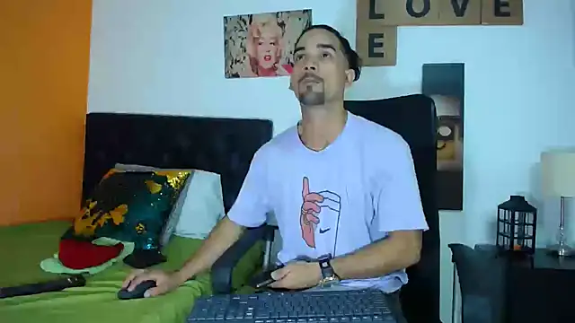 ryan musclexxx online show from 12-06-24, 03:41