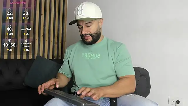 Luke  09 online show from 12-24-24, 12:00