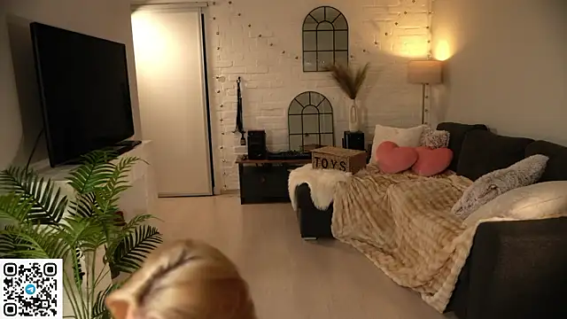 Snapshot of Heidi11 chatting on 03-20-26, 06:35 Heidi11 online show from 03-20-26, 06:35