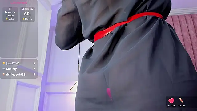 Lola King online show from 01-31-25, 01:34