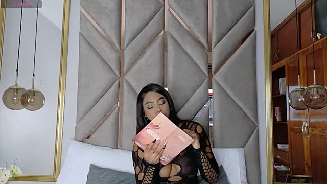 Lola King online show from 10-02-25, 07:21