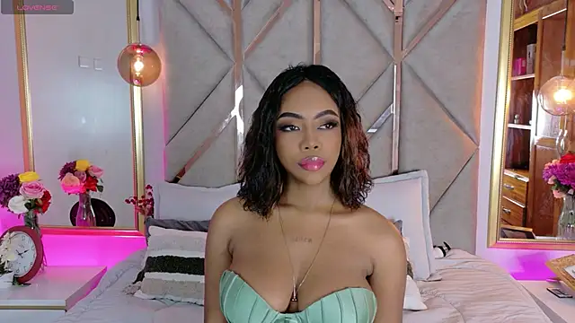 Lola King online show from 11-21-25, 02:21