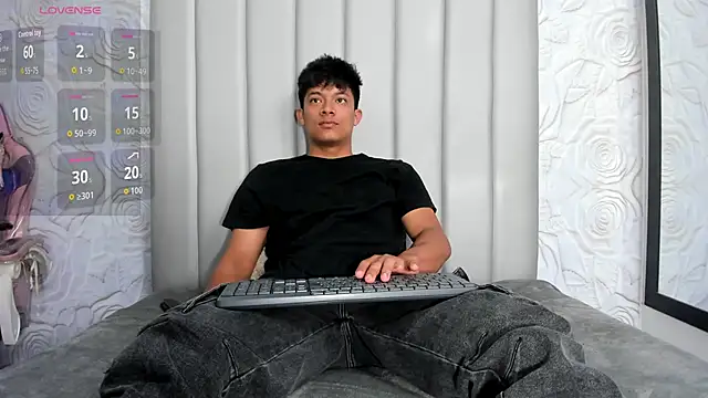 Snapshot of Richars_Man chatting on 02-18-26, 01:07 Richars Man online show from 02-18-26, 01:07