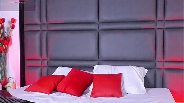 SaraDreamss online show from 03-25-26, 01:50