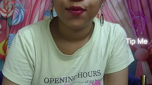 Snapshot of Preeti-Sexy chatting on 05-11-26, 04:18 Preeti-Sexy online show from 05-11-26, 04:18