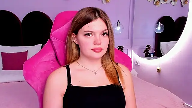 Snapshot of ZaraBloom chatting on 01-30-25, 10:41 ZaraBloom online show from 01-30-25, 10:41