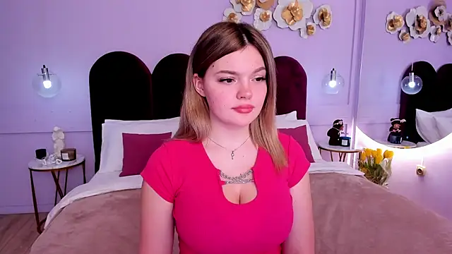 Snapshot of ZaraBloom chatting on 03-10-25, 02:06 ZaraBloom online show from 03-10-25, 02:06